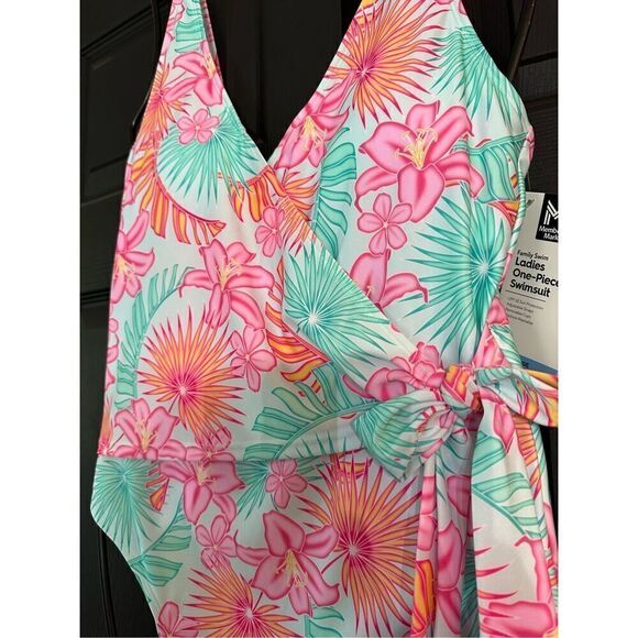 Member's Mark Family Swim Ladies One-Piece Swimsuit - Picture 4 of 6
